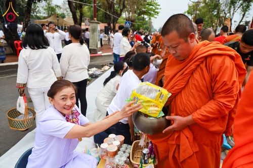 ภาพ No.310894:วันอาทิตย์ที่ 22 กุมภาพันธ์ พ.ศ. 2569 พิธีตักบาตรเเด่คณะพระภิกษุสงฆ์ 1,111 รูป จังหวัดน่าน หนึ่งในโครงการตักบาตรพระ 2,000,000 รูป 77 จังหวัดทั่วไทย ในวาระอันเป็นมงคลยิ่ง ครบรอบ 744 ปี นครน่าน สืบสานศรัทธา ทำบุญใหญ่ของเมืองน่าน ณ ข่วงเมือง วัดภูมินทร์ อำเ