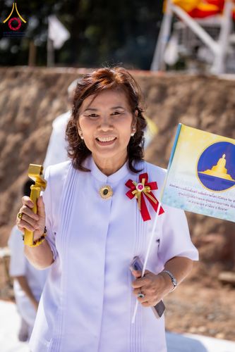 ภาพ No.285833:วันพุธที่ 10 ธันวาคม พ.ศ.2568  พิธีตอกเสาเข็มมงคลต้นสุดท้าย รองรับองค์พระเจดีย์เพื่อสร้างสันติภาพโลก ณ ศูนย์ปฏิบัติธรรมและศูนย์อบรมเยาวชน ชัยนาท