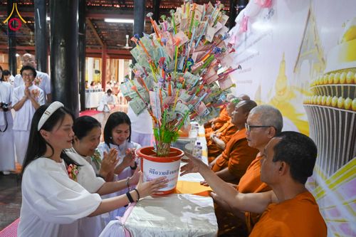 ภาพ No.303407:วันที่ 23 มกราคม พ.ศ. 2569 พิธีเจริญพุทธมนต์ปฏิบัติธรรม มอบทุนการศึกษา  ถวายสังฆทาน 109 วัด เพื่อถวายเป็นพุทธบูชา เพื่อขับเคลื่อนโครงการหมู่บ้านรักษาศีล 5 โดยคณะสงฆ์จังหวัดนครปฐม คณะศิษยานุศิษย์วัดพระธรรมกาย โครงการธรรมยาตรา ปีที่ 14 ณ วัดบางปลา อำเภอบาง