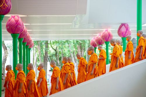 ภาพ No.82729:พิธีเวียนประทักษิณ, พิธีวันทาเจดีย์ ณ มหาธรรมกายเจดีย์  พิธีบรรพชาหมู่พระพี่เลี้ยงเข้าพรรษา, ธรรมทายาทอุดมศึกษา รุ่นที่ 50(ภาคฤดูฝน) และธรรมทายาทพุทธศาสตร์สากล รุ่นที่ 7 (ภาคฤดูฝน) วันเสาร์ที่ 17 มิถุนายน พ.ศ. 2566 ณ  โบสถ์พระไตรปิฎก วัดพระธรรมกาย จ.ปทุม