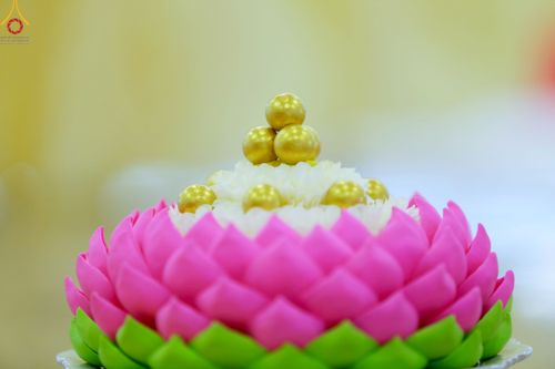 ภาพ No.81553:พิธีตักบาตร ข้าวสารอาหารแห้ง และพิธีบูชาข้าวพระ ณ สภาธรรมกายสากล วัดพระธรรมกาย วันเสาร์ที่ 3 มิถุนายน 2566