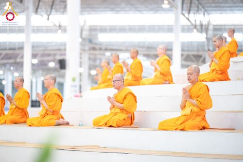 ภาพ No.287652:วันที่ 1 มกราคม พ.ศ. 2569 พิธีบูชาข้าวพระ ณ สภาธรรมกายสากล วัดพระธรรมกาย