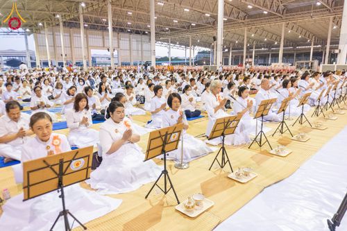 ภาพ No.279064:วันที่ 2 มกราคม พ.ศ.2569 พิธีถวายภัตตาหารเป็นสังฆทาน แด่พระธรรมยาตรา ณ วัดพระธรรมกาย ปทุมธานี ในโครงการธรรมยาตรา กตัญญูบูชา มหาปูชนียาจารย์ พระมงคลเทพมุนี(สด จนฺทสโร) พระผู้ปราบมาร อนุสรณ์สถาน 7 แห่ง ปีที่ 14