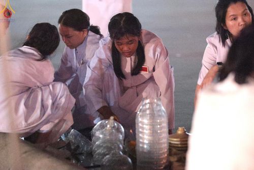 ภาพ No.125573:V.27 มาฆะ สาธุ  การรับบุญเตรียมงาน ปฎิบัติงาน เก็บงาน ของเจ้าหน้าที่หน่วยงานต่างๆ เพื่อวันมาฆบูชา วันเสาร์ที่ 24 กุมภาพันธ์  พ.ศ. 2567 ณ วัดพระธรรมกาย จ.ปทุมธานี