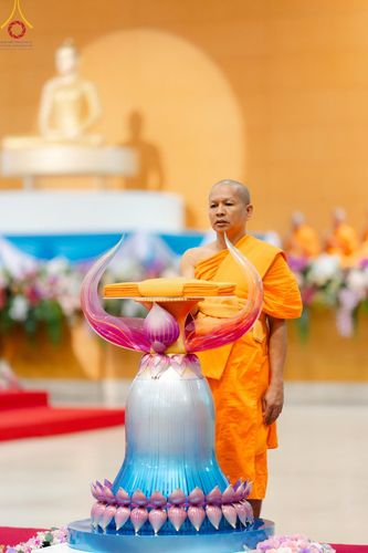 ภาพ No.154709:พิธีทอดผ้าป่าสมทบกฐินวัดพระธรรมกาย และสมทบกฐิน 30,000 วัดทั่วไทย ครั้งที่ 2 ณ สภาธรรมกายสากล วัดพระธรรมกาย วันอังคารที่ 17 กันยายน พ.ศ. 2567