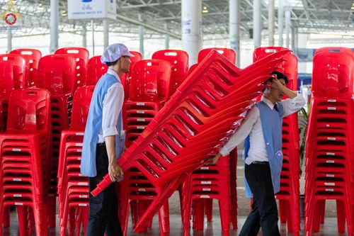 ภาพ No.59029:V.40 ภัตตาหารพระหมื่นวัด เราจัดให้ การปฏิบัติงานของเจ้าหน้าที่และอาสาสมัคร เพื่อรับบุญในการถวายภัตตาหาร แด่คณะสงฆ์ 10,000 กว่าวัดทั่วประเทศ ที่มาร่วมงานวันคุ้มครองโลก จันทร์ที่ 22 เมษายน พ.ศ. 2567 ณ วัดพระธรรมกาย