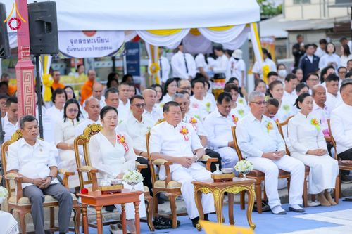 ภาพ No.313912:วันอาทิตย์ที่ 14 มีนาคม พ.ศ. 2569 ทำบุญเมืองหาดใหญ่ตักบาตรพระ 1,109 รูป เติมบุญใหญ่ หลังวิกฤตมหาอุทกภัย ณ ซุ้มประตูไชน่าทาวน์ ถนนศุภสารรังสรรค์ อ.หาดใหญ่ จ.สงขลา