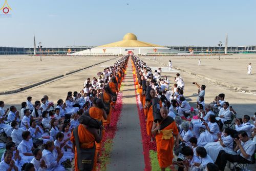 ภาพ No.306020:วันที่ 25 มกราคม พ.ศ. 2569 พิธีต้อนรับพระธรรมยาตรา วัดพระธรรมกาย(ภาพชุดที่ 4) ในโครงการธรรมยาตรา กตัญญูบูชา มหาปูชนียาจารย์ พระมงคลเทพมุนี(สด จนฺทสโร) พระผู้ปราบมาร อนุสรณ์สถาน 7 แห่ง ปีที่ 14