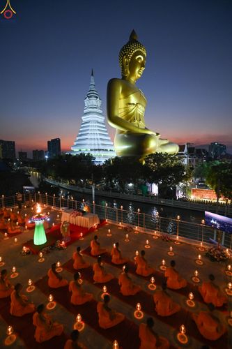 ภาพ No.302932:วันที่ 24 มกราคม พ.ศ. 2569 พิธีจุดประทีปธรรมถวายเป็นพุทธบูชา  และบูชาธรรมมหาปูชนียาจารย์  ณ อาคารธรรมยาตรา กตัญญูบูชามหาปูชนียาจารย์  ตรงข้ามวัดปากน้ำภาษีเจริญ จ.กรุงเทพมหานคร ในโครงการธรรมยาตรา กตัญญูบูชา มหาปูชนียาจารย์ พระมงคลเทพมุนี(สด จนฺทสโร) พระผู