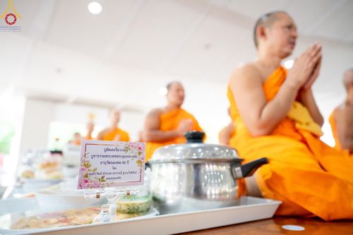 ภาพ No.152983:พิธีถวายภัตตาหารเมนูสวรรค์ ในพรรษาแห่งการเข้าถึงธรรม วันอังคารที่ 10 กันยายน พ.ศ. 2567 ครบรอบ 24 ปี วันละสังขาร คุณยายอาจารย์มหารัตนอุบาสิกาจันทร์ ขนนกยูง ณ หอฉันคุณยายอาจารย์ฯ วัดพระธรรมกาย