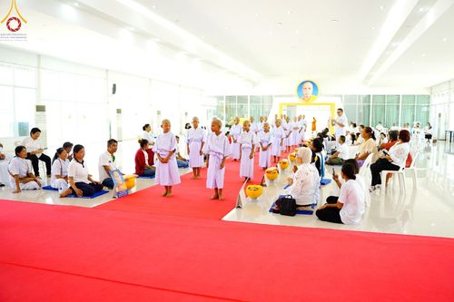 ภาพ No.134861:พิธีตัดปอยผม พิธีขอขมารับผ้าไตร พิธีบรรพชา และพิธีถวายบาตร ในโครงการบรรพชาสามเณร ฟื้นฟูพระพุทธศาสนาทั่วไทย  ณ ศูนย์ปฏิบัติธรรมและศูนย์อบรมเยาวชนเพชรบุรี ต.ท่าแลง อ.ท่ายาง จ.เพชรบุรี