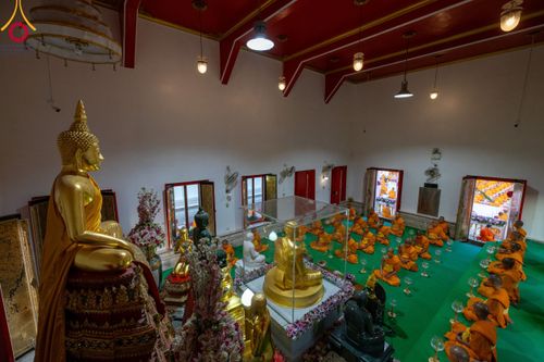 ภาพ No.112031:พิธีจุดประทีปถวายเป็นพุทธบูชา และบูชาธรรมมหาปูชนียาจารย์ พระมงคลเทพมุนี(สด จนฺทสโร) ในโครงการธรรมยาตรา กตัญญูบูชา มหาปูชนียาจารย์ พระมงคลเทพมุนี(สด จนฺทสโร) พระผู้ปราบมาร อนุสรณ์สถาน 7 แห่ง ปีที่ 12 วันที่ 14 มกราคม พ.ศ. 2567 ณ วัดสองพี่น้อง อ.สองพี่น้อง