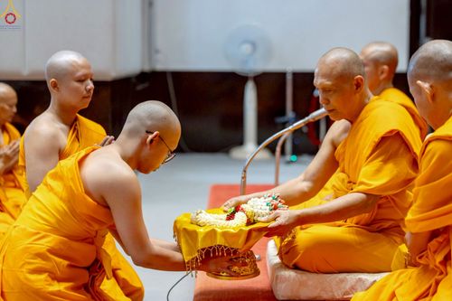 ภาพ No.229168:วันเสาร์ที่ 14 มิถุนายน พ.ศ. 2568 พิธีบรรพชา , พิธีถวายบาตร , พิธีอุปสมบท ในโครงการบรรพชาอุปสมบทหมู่ ผู้บริหารรุ่นที่ 15 และ อุดมศึกษา รุ่นที่ 52 ณ โบสถ์พระไตรปิฎก วัดพระธรรมกาย