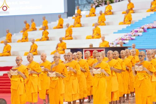 ภาพ No.182787:พิธีปฎิบัติธรรมและพิธีรับมอบต้นสมบัติจักรพรรดิ วันอาทิตย์ที่ 15 ธันวาคม พ.ศ. 2567 ณ สภาธรรมกายสากล วัดพระธรรมกาย