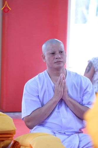 ภาพ No.277947:พิธีตัดปอยผมและปลงผมนาคธรรมทายาท พิธีขอขมาผู้ปกครอง ณ ศูนย์อบรมเยาวชนนครปฐม จ.นครปฐม และพิธีมอบบาตร ผ้าไตร นาคธรรมทายาท พิธีบรรพชา อุปสมบทหมู่ ณ วัดลาดหญ้าไทร จ.นครปฐม