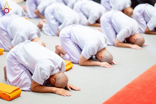 ภาพ No.256207:วันที่ 4 ตุลาคม พ.ศ. 2568 พิธีบรรพชาอุปสมบท  โครงการอุปสมบทหมู่บูชาธรรม 141 ปี  พระมงคลเทพมุนี (สด จนฺทสโร) ณ โบสถ์พระไตรปิฏก วัดพระธรรมกาย จ.ปทุมธานี