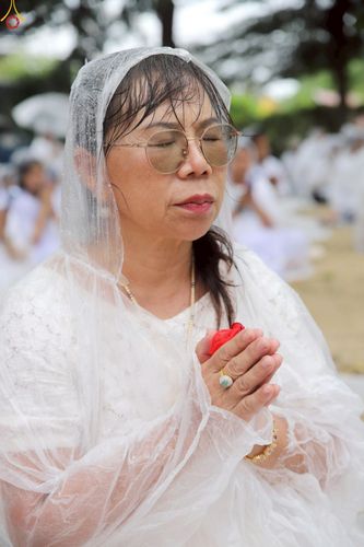 ภาพ No.234084:วันอาทิตย์ที่ 20 กรกฎาคม พ.ศ.2568 พิธีทอดผ้าป่า และพิธีตอกเสาเข็มต้นแรก สร้างอาคารปฏิบัติธรรมพระมงคลเทพมุนี ณ ศูนย์ปฏิบัติธรรมสุราษฏร์ธานี