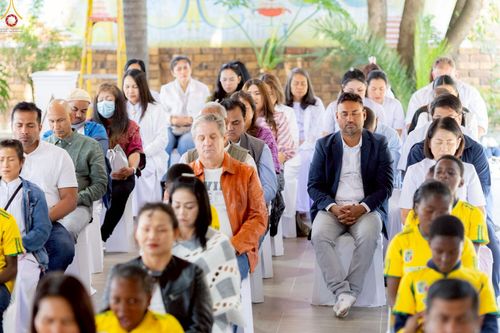 ภาพ No.255192:วันที่ 12 ตุลาคม พ.ศ. 2568 พิธีทอดกฐินสามัคคีสร้างทุกสิ่ง วัดพระธรรมกายโจฮันเนสเบิร์ก  ประเทศสาธารณรัฐแอฟริกาใต้