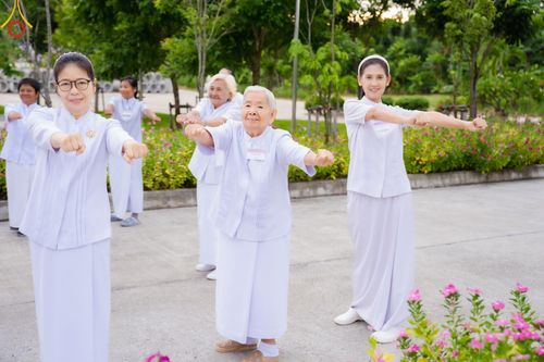 ภาพ No.153648:โครงการปฏิบัติธรรม อุบาสก อุบาสิกาแก้ว รุ่นที่ 1  ผู้แทนทอดกฐินสามัคคีสามหมื่นวัดทั่วไทย ระหว่างวันที่ 6-8 กันยายน พ.ศ. 2567 ณ ธุดงคสถานชลบุรี