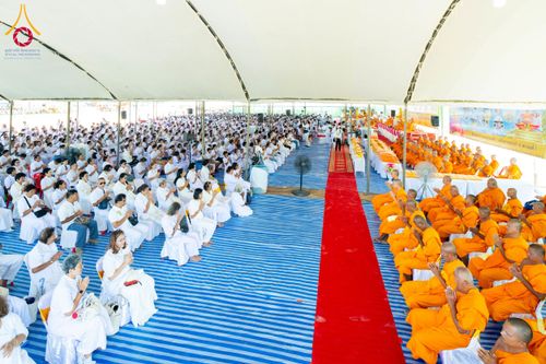 ภาพ No.211541:วันอาทิตย์ที่ 16 มีนาคม พ.ศ. 2568 พิธีทอดผ้าป่าฉลองปทุมเจดีย์ ณ ศูนย์อบรมเยาวชนปัตตานี