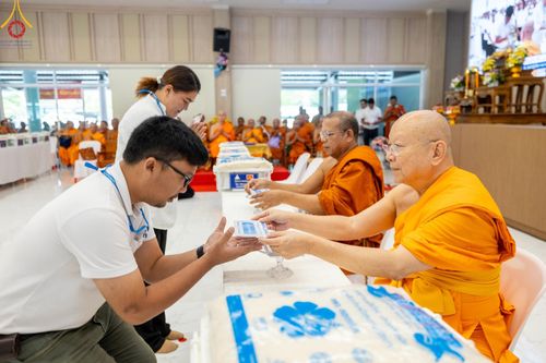 ภาพ No.123900:พิธีถวายสังฆทาน 323 วัด 4 จังหวัดชายแดนภาคใต้ ครั้งที่ 166 ณ ศูนย์ปฏิบัติธรรมภาคใต้ อ.บางกล่ำ จ.สงขลา วันเสาร์ที่ 17 กุมภาพันธ์ พ.ศ. 2567