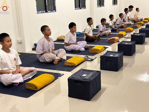 ภาพ No.133273:กิจวัตรกิจกรรมการฝึกตัวก่อนบวช และพิธีตัดปอยผมธรรมทายาท ณ ศูนย์ปฏิบัติธรรมและอบรมเยาวชนเมืองยะลา วันที่ 1-2 เมษายน พ.ศ. 2567