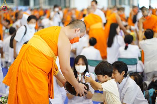 ภาพ No.126534:พิธีตักบาตร ในวันอาทิตย์ต้นเดือนที่ 3 มีนาคม พ.ศ. 2567 ณ บ้านแก้วเรือนทองคุณยายฯ วัดพระธรรมกาย