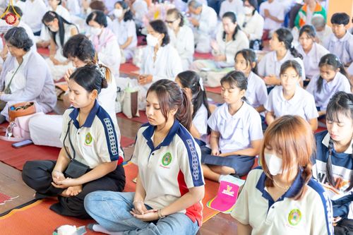 ภาพ No.200398:พิธีทอดผ้าป่าทำนุบำรุงศาสนสถาน ณ วัดผาสุการาม ตำบลบางไทรป่า อำเภอบางเลน จังหวัดนครปฐม ในโครงการธรรมยาตรา กตัญญูบูชา มหาปูชนียาจารย์ พระมงคลเทพมุนี(สด จนฺทสโร) พระผู้ปราบมาร อนุสรณ์สถาน 7 แห่ง ปีที่ 13 วันที่ 22 มกราคม พ.ศ. 2568