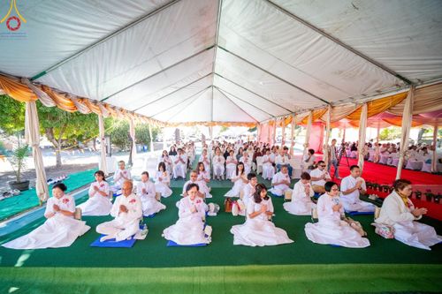 ภาพ No.100342:พิธีทอดกฐินบรมจักรพรรดิ ณ วัดพระธรรมกายแคลิฟอร์เนีย เมืองอาซูซ่า รัฐแคลิฟอร์เนีย ประเทศสหรัฐอเมริกา วันอาทิตย์ที่ 12 พฤศจิกายน พ.ศ. 2566