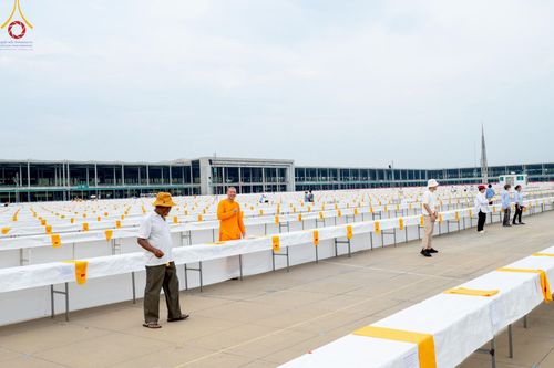 ภาพ No.218400:วันที่ 14-15 เมษายน พ.ศ. 2568 การเตรียมงานเครื่องเสียง , การเตรียมงานติดผ้ารับประเคน , การเตรียมงานเครื่องนอนพระสังฆาธิการ , การเตรียมงานจุดนั่งสาธุชน , การเตรียมงานถุงน้ำถ่วงน้ำหนักโต๊ะ , การเตรียมงานภาชนะฉันภัตตาหาร เพื่องานวันคุ้มครองโลก 22 เมษายน พ.ศ