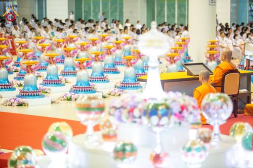 ภาพ No.134062:พิธีบูชาข้าวพระ  ในวันอาทิตย์ต้นเดือนที่ 7 เมษายน พ.ศ. 2567 ณ วัดพระธรรมกาย จ.ปทุมธานี