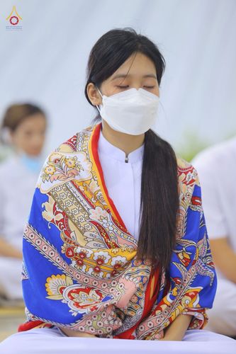 ภาพ No.80844:พิธีตักบาตร , พิธีบูชาข้าวพระในวันอาทิตย์ต้นเดือน วันที่ 7 พฤษภาคม พ.ศ. 2566 ณ วัดพระธรรมกาย