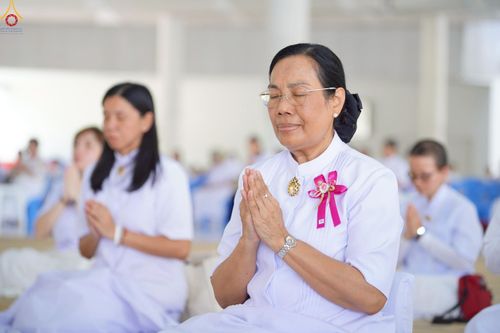 ภาพ No.229505:วันเสาร์ที่ 21 มิถุนายน พ.ศ. 2568 พิธีถวายภัตตาหารเมนูสวรรค์ เพื่อการบรรลุธรรม ณ หอฉันคุณยายอาจารย์ฯ วัดพระธรรมกาย