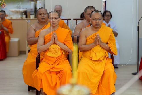 ภาพ No.233700:วันอาทิตย์ที่ 6 กรกฎาคม พ.ศ.2568 พิธีสมโภช 15 ปี วัดพระธรรมกายเกาลูน และพิธีมุทิตาสักการะเปรียญธรรม 9 ประโยค ณ วัดพระธรรมกายเกาลูน เขตปกครองพิเศษฮ่องกง สาธารณรัฐประชาชนจีน