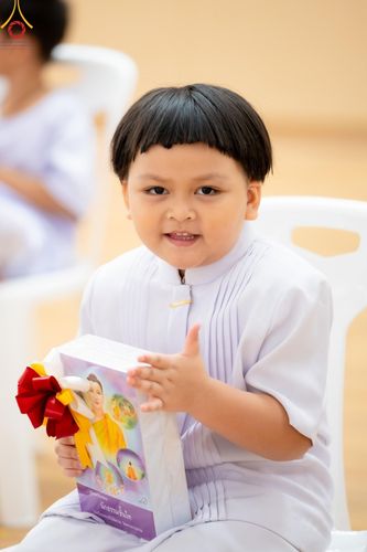 ภาพ No.136899:พิธีถวายหนังสือธรรมะ บาลี นักธรรม ทางก้าวหน้า ณ ห้องแก้วสารพัดนึก 2 วัดพระธรรมกาย วันเสาร์ที่ 11 พฤษภาคม พ.ศ. 2567