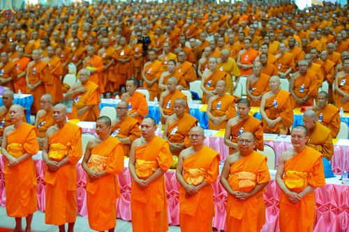 ภาพ No.231540:สัมมนาคณะสงฆ์ เพื่อการฟื้นฟูพระพุทธศาสนา  (ภาคตะวันออก 8 จังหวัด) ปราจีนบุรี ชลบุรี จันทบุรี ฉะเชิงเทรา นครนายก สระแก้ว ระยอง ตราด โครงการกฐินสามัคคีทั่วไทย 30,000 วัด ประจำปี พุทธศักราช 2568 ณ ศูนย์การศึกษาเขาแก้วเสด็จ  อาคารสภาธรรมทายาท  ต.บ้านนา อ.กบิ