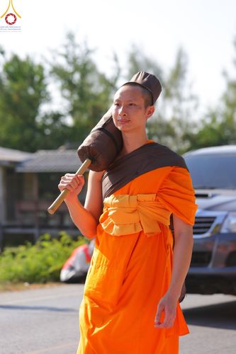 ภาพ No.193276:พิธีต้อนรับพระธรรมยาตรา ณ อนุสรณ์สถาน สถานที่เกิดในเพศสมณะ วัดสองพี่น้อง อำเภอสองพี่น้อง จังหวัดสุพรรณบุรี ในโครงการธรรมยาตรา กตัญญูบูชา มหาปูชนียาจารย์ พระมงคลเทพมุนี(สด จนฺทสโร) พระผู้ปราบมาร อนุสรณ์สถาน 7 แห่ง ปีที่ 13 วันที่ 11 มกราคม พ.ศ. 2568