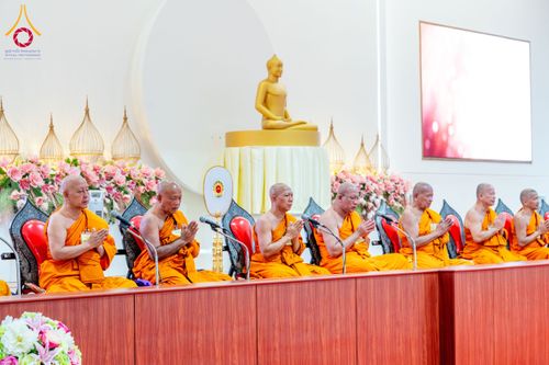 ภาพ No.149448:พิธีทักษิณานุปทานแด่บรรพชนตระกูลผ่องสวัสดิ์ และหมู่ญาติที่ล่วงลับไปแล้ว ประจำปี ครั้งที่ 19 วันพฤหัสบดีที่ 22 สิงหาคม พ.ศ. 2567 ณ พระมหาเจดีย์ทัตตชีโว ศูนย์อบรมเยาวชนกาญจนบุรี