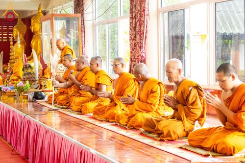 ภาพ No.171724:พิธีทอดกฐิน ณ วัดมหาโพธิ์ จ.ลพบุรี ในโครงการกฐินสามัคคีทั่วไทย 30,000 วัด บูชาธรรม 80 ปี หลวงพ่อธัมมชโย โดยคณะศิษยานุศิษย์วัดพระธรรมกาย วันที่ 27 ตุลาคม พ.ศ. 2567