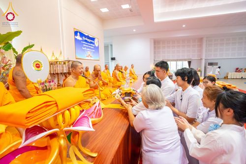 ภาพ No.174301:พิธีทอดกฐินกตัญญูบูชาธรรม ณ พระมหาเจดียทัตตชีโว ศูนย์อบรมเยาวชนกาญจนบุรี ในโครงการกฐินสามัคคีทั่วไทย 30,000 วัด บูชาธรรม 80 ปี หลวงพ่อธัมมชโย โดยคณะศิษยานุศิษย์วัดพระธรรมกาย วันที่ 9 พฤศจิกายน พ.ศ. 2567