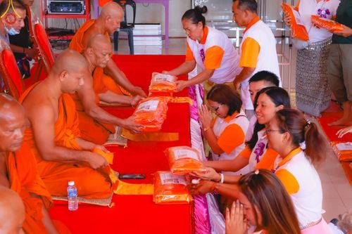 ภาพ No.179267:พิธีทอดกฐิน ณ วัดถ้ำคีรีวงศ์ อ.เปิ้นดัง รัฐเคด้าห์ ประเทศมาเลเซีย ในโครงการกฐินสามัคคีทั่วไทย 30,000 วัด บูชาธรรม 80 ปี หลวงพ่อธัมมชโย โดยคณะศิษยานุศิษย์วัดพระธรรมกาย วันที่ 1 พฤศจิกายน พ.ศ. 2567