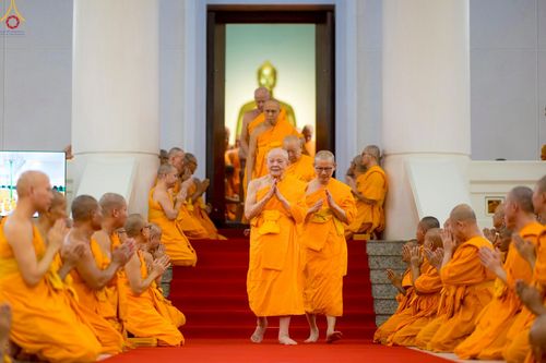 ภาพ No.250654:วันอังคารที่ 7 ตุลาคม พ.ศ. 2568 พิธีมหาปวารณาออกพรรษา ณ โบสถ์พระไตรปิฎก วัดพระธรรมกาย