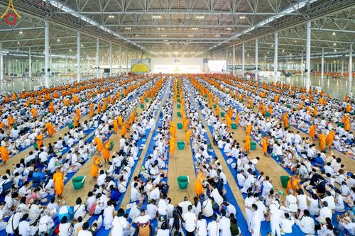 ภาพ No.205873:พิธีตักบาตร และ พิธีบูชาข้าวพระ ในวันอาทิตย์ต้นเดือน 2 กุมภาพันธ์ พ.ศ. 2568 ณ สภาธรรมกายสากล วัดพระธรรมกาย