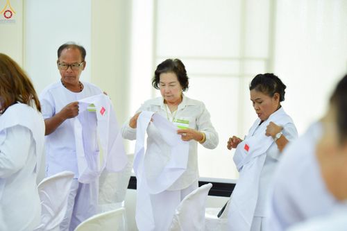 ภาพ No.250078:วันที่ 26-28 กันยายน พ.ศ. 2568 โครงการอบรมอุบาสกแก้ว อุบาสิกาแก้ว รุ่นที่ 3 ตัวแทนทอดกฐินสามัคคีทั่วไทย 30,000 วัด ณ ศูนย์ปฏิบัติธรรมจันทบุรี จ.จันทบุรี