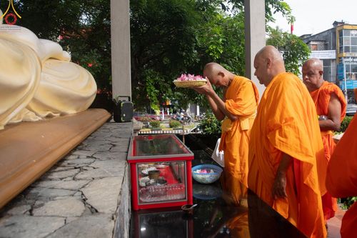 ภาพ No.139877:PhotoStory มหาศรัทธา ธรรมยาตราศรีลังกา EP.2 พิธีเปิดโครงการสยาม-ลังกา ธรรมยาตรา ฉลองเทศกาลวิสาขบูชาแห่งชาติ ศรีลังกา บูชาธรรม 80 ปีหลวงพ่อธัมมชโย เมื่อวันที่ 17 พฤษภาคม พ.ศ. 2567