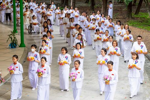 ภาพ No.227380:วันเสาร์ที่ 31 พฤษภาคม พ.ศ. 2568 พิธีเวียนประทักษิณรอบพระอุโบสถ ในพิธีอุปสมบท สามเณรเตรียม DCI รุ่นที่ 22 ณ อุโบสถพระไตรปิฎก วัดพระธรรมกาย