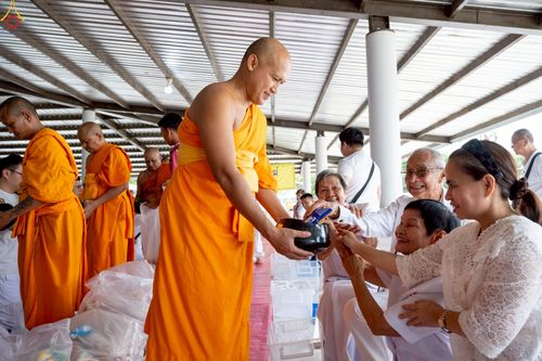 ภาพ No.245188:วันเสาร์ที่ 13 กันยายน พ.ศ. 2568 พิธีถวายสังฆทานแด่คณะสงฆ์ 323 วัด ปีที่ 21 ครั้งที่ 181 พิธีมอบกองทุนหนุนแรงใจช่วยครูใต้ ปีที่ 18 ครั้งทึ่ 144 และพิธีทำบุญอุทิศส่วนกุศลให้ผู้วายชนม์ ณ ศูนย์ปฏิบัติธรรมภาคใต้ จ.สงขลา