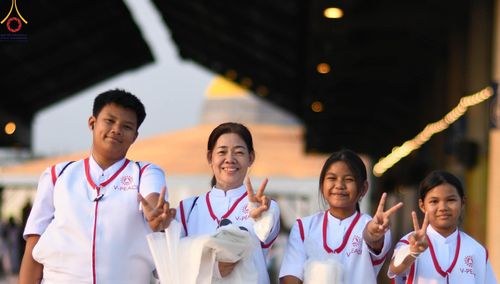 ภาพ No.208100:V.55 สารพัดV สารพัดดี ที่วัดพระธรรมกาย ในโครงการธรรมยาตรา กตัญญูบูชา มหาปูชนียาจารย์ พระมงคลเทพมุนี (สด จนฺทสโร) พระผู้ปราบมาร อนุสรณ์สถาน 7 แห่ง ปีที่ 13 ระหว่างวันที่ 2-31 มกราคม พ.ศ. 2568