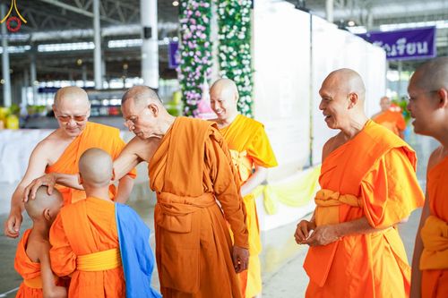 ภาพ No.146800:การต้อนรับพระสังฆาธิการ 2,000 กว่าวัดทั่วประเทศ และพิธีบูชาข้าวพระ เนื่องในวันสมาธิโลก วันอาทิตย์ที่ 4 สิงหาคม พ.ศ. 2567 ณ สภาธรรมกายสากล วัดพระธรรมกาย