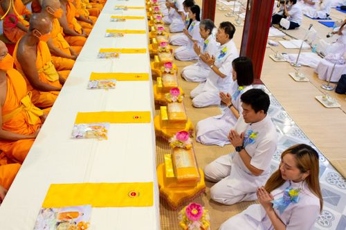 ภาพ No.113647:พิธีถวายภัตตาหารเป็นสังฆทาน แด่คณะพระธรรมยาตรา ปีที่ 12 วันที่ 17 มกราคม พ.ศ. 2567 ณ วัดโบสถ์(บน) บางคูเวียง จ.นนทบุรี